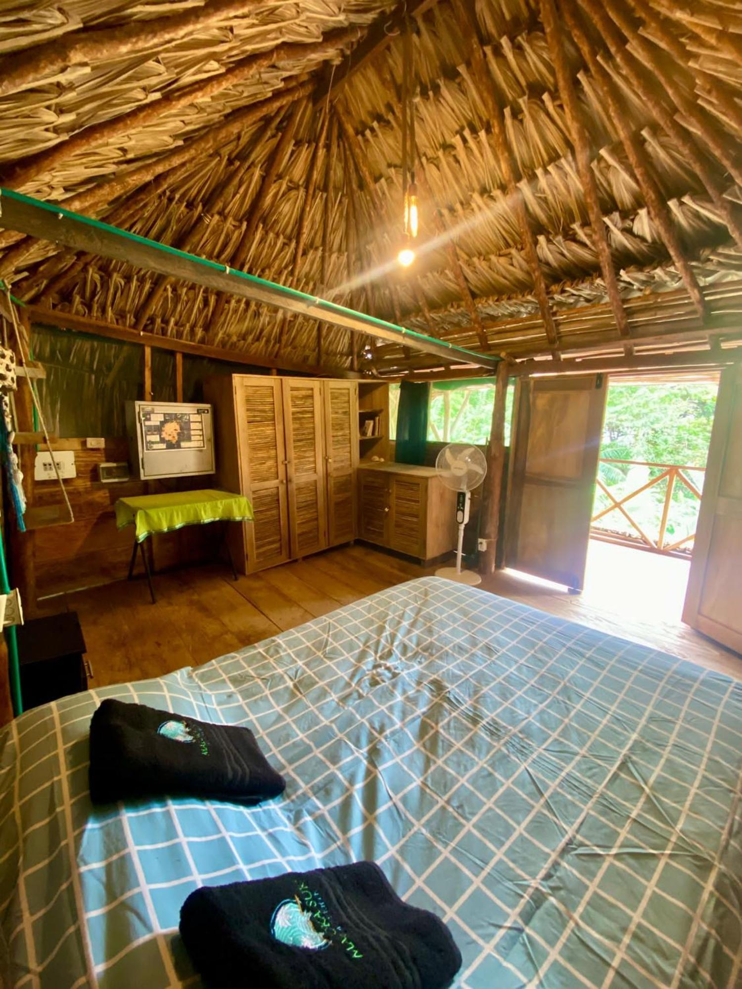Private Beach House Maloka Surf Puerto Limon Bagian luar foto